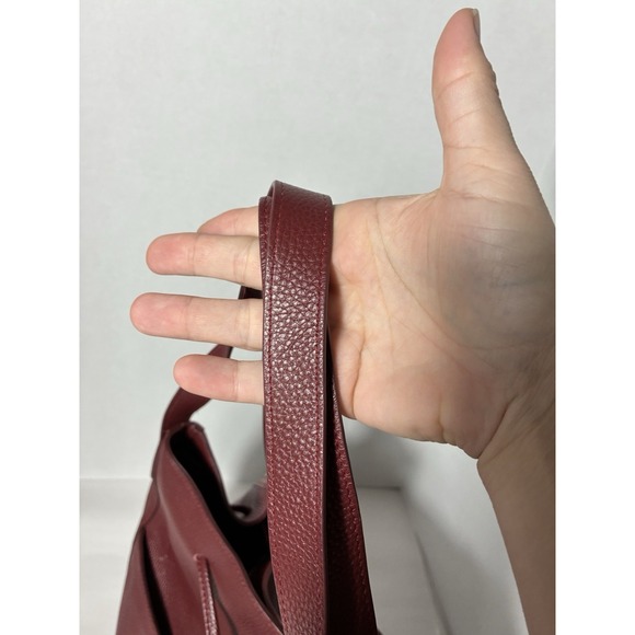 LAGGO burgundy‎ pebbled leather Drawstring Sholder Bag Boho magnetic closure - Picture 8 of 11